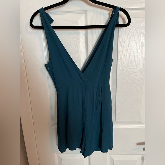 Urban outfitters romper - Picture 4 of 4